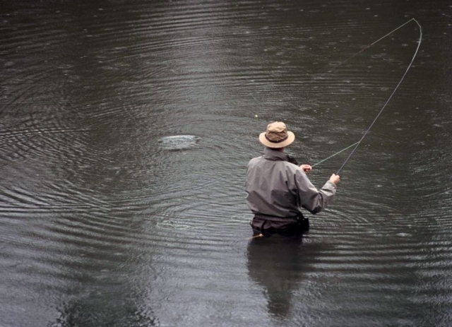  Pesca com mosca no lago